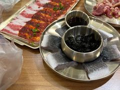 -青瓦餐厅·生鱼片·韩园烤肉(西塔店)