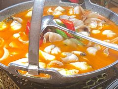 -老滇山寨•云南特色菜•地方菜•民族风情歌舞表演(金碧店)