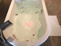 -三亚湾海居铂尔曼度假酒店