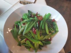 蒜香干椒猪油渣小炒菜心-泓0871臻选云南菜·味庄