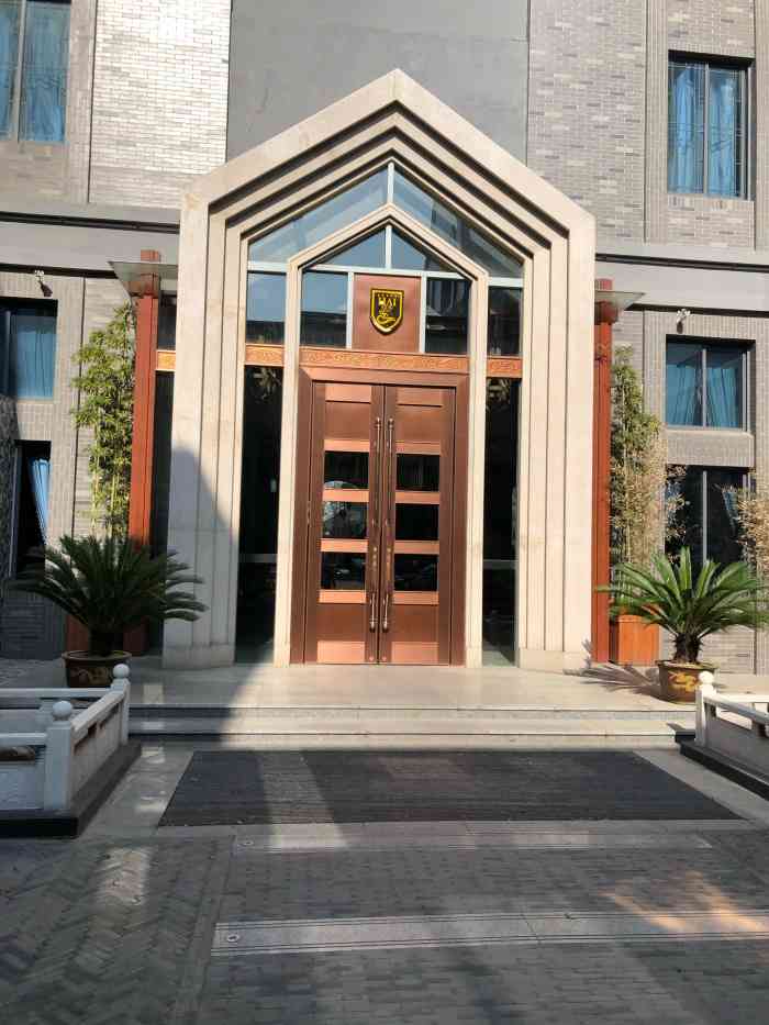 海云天温泉会馆-"抽中的霸王餐,因为是男士才可以用,就没有.