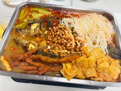 螺蛳粉烤鱼-在巷子里的烤肉店·螺蛳粉烤鱼·牛蛙(和美城店)