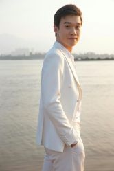点击看大图 -挪娅婚纱摄影皇家会所