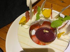 草莓奶冻-AZUL by FUEL蓝色·法式酒馆(琶醍店)