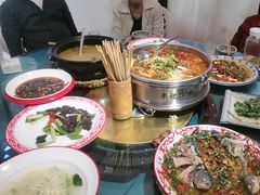 -牟记江湖重庆地标特色菜鱼蛋海鲜羊蝎子(巴南区黑金冠十多年好店)