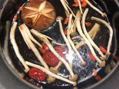 -呷哺呷哺(融创茂店)