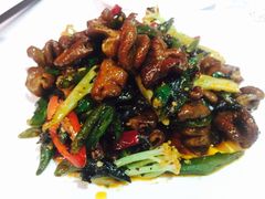 -铜锣湾·有麝自然香(渝北财富中心店)