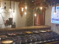 自助调料区-吴氏老牌坊云南鱼豆花火锅店(通江街店)