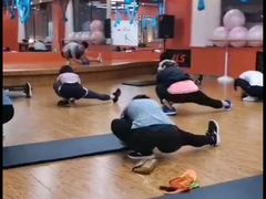 -健龙森俱乐部·游泳·健身·羽毛球综合体育馆