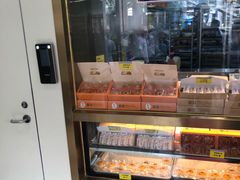 -鲍师傅糕点(百盛西南商都店)