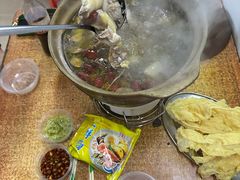 -威邵鸡煲(西华路总店)