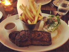 -db Bistro & Oyster Bar by Daniel Boulud(滨海湾金沙店)