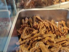 -老鼎万春卤菜(五代传承创始老店)