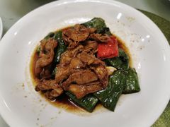 虎皮尖椒焖肥牛-和乐喜宴海鲜酒家(骏荣广场店)