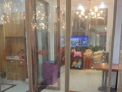 -休记光头香辣蟹干锅(绵竹店)