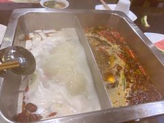 -百年川椒重庆老火锅(光谷店)