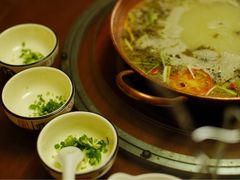 -景明轩•养生酸汤鱼火锅 云贵鲜菌 现舂野果酸汤(王寨小区店)