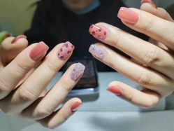 -阿噶西美甲美睫