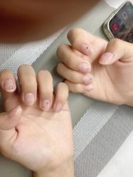 -小黑瓶美甲美睫