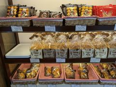 -红宝石·鲜奶小方·海派西点房(南翔店)