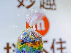 -m豆巧克力世界(上海世茂广场店)