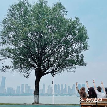 五一清新拍照地!这里的江滩超出片~