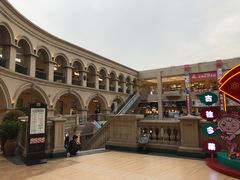 -王府井奥莱临潼小镇(临潼店)