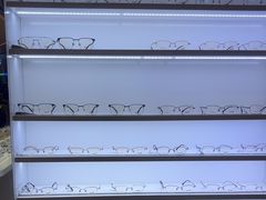 -罗伯特眼镜·蔡司官方授权(前海桂湾店)