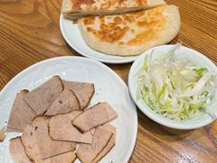 -李连贵酒家熏肉大饼(昆明街店)
