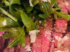 烤牛肉沙拉-羽深肉铺 Steak & Wine