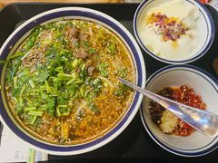 -云阿蛮云南生烫牛肉米线(奉贤路店)