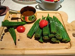 黑胡椒秋葵-俄士厨房(环球港店)