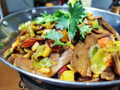 爽脆猪舌干锅-太平小镇主题餐厅徽宴府