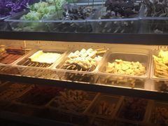 自助取餐区-万记麻辣烫国展总店
