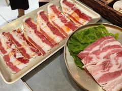 -围炉肉舍•炭烤活鳗•丹东海鲜烤肉(步行街店)