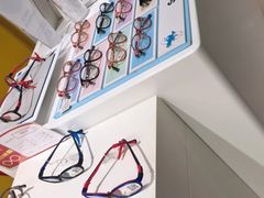 -诺柯视眼镜-蔡司依视路官方工厂店(淞南一店)