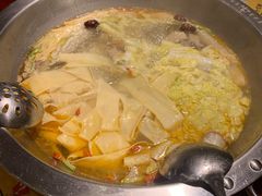 -谭鸭血老火锅(龙湖宝山天街店)