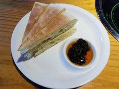 地锅馍-小小河边鱼(天润城店)