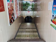 -洞庭洲·防空洞火锅·烧烤·铜锅涮肉(新百广场店)