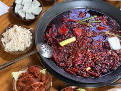 -黄潇洒老火锅(九眼桥宏济巷店)