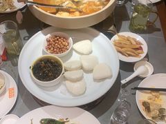 -新天明砂锅鱼头煲