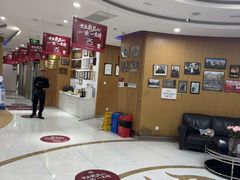 -雅悦齿科(顾村公园店)