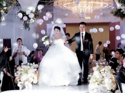 点击看大图 -遇见爱婚庆鲜花(无为铁山路店)