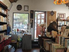 -荒岛书店(黄县路店)