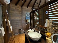 -三峡国际房车露营地(G348店)