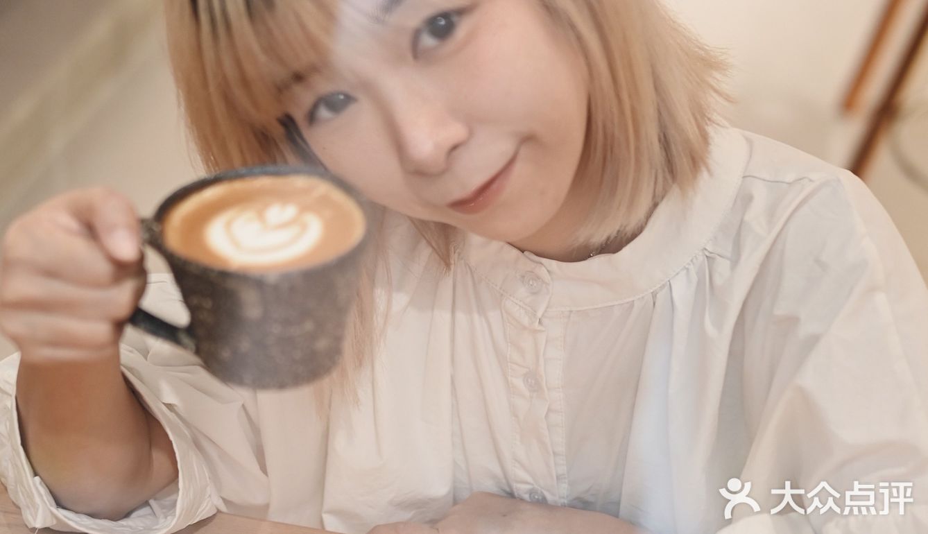 忍忍咖啡｜i人们狂喜的日系侘寂风新店