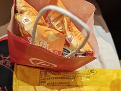 -海底捞火锅(新松江路生日主题店)