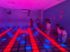 -极限Jump蹦床·新潮玩运动世界·室内乐园·团建·派对中心