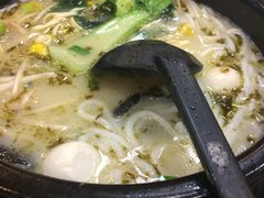 -灵芝妹子海鲜米线(香炉礁山姆店)