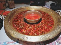 麻辣锅底-哥老官重庆美蛙鱼头(松江地中海十八哥店)